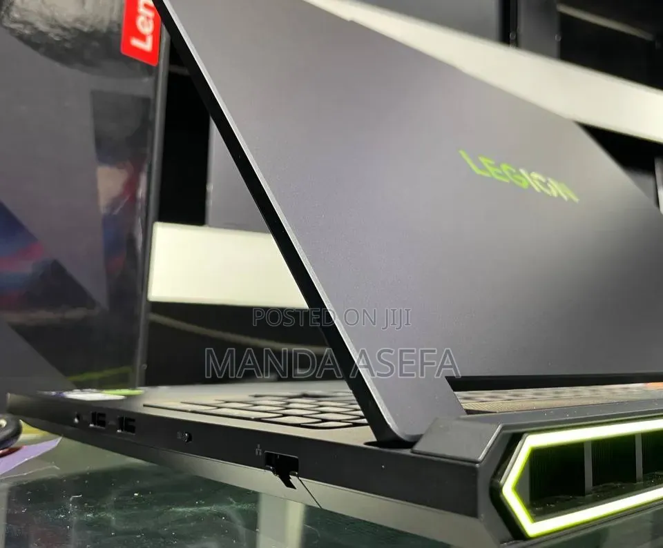 New Laptop Lenovo Legion Pro 7 64GB Intel Core Ultra 9 SSD 2T