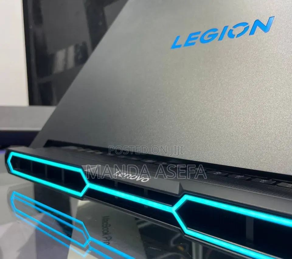 New Laptop Lenovo Legion Pro 7 64GB Intel Core Ultra 9 SSD 2T