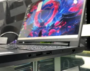 New Laptop Lenovo Legion Pro 7 64GB Intel Core Ultra 9 SSD 2T