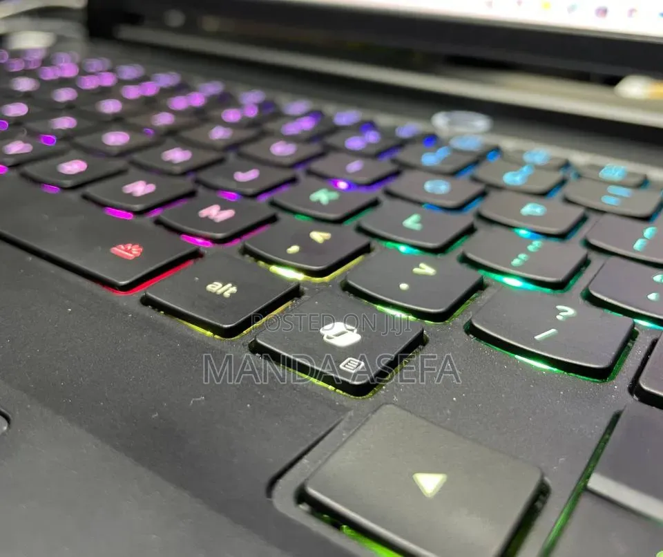 New Laptop Lenovo Legion Pro 7 64GB Intel Core Ultra 9 SSD 2T
