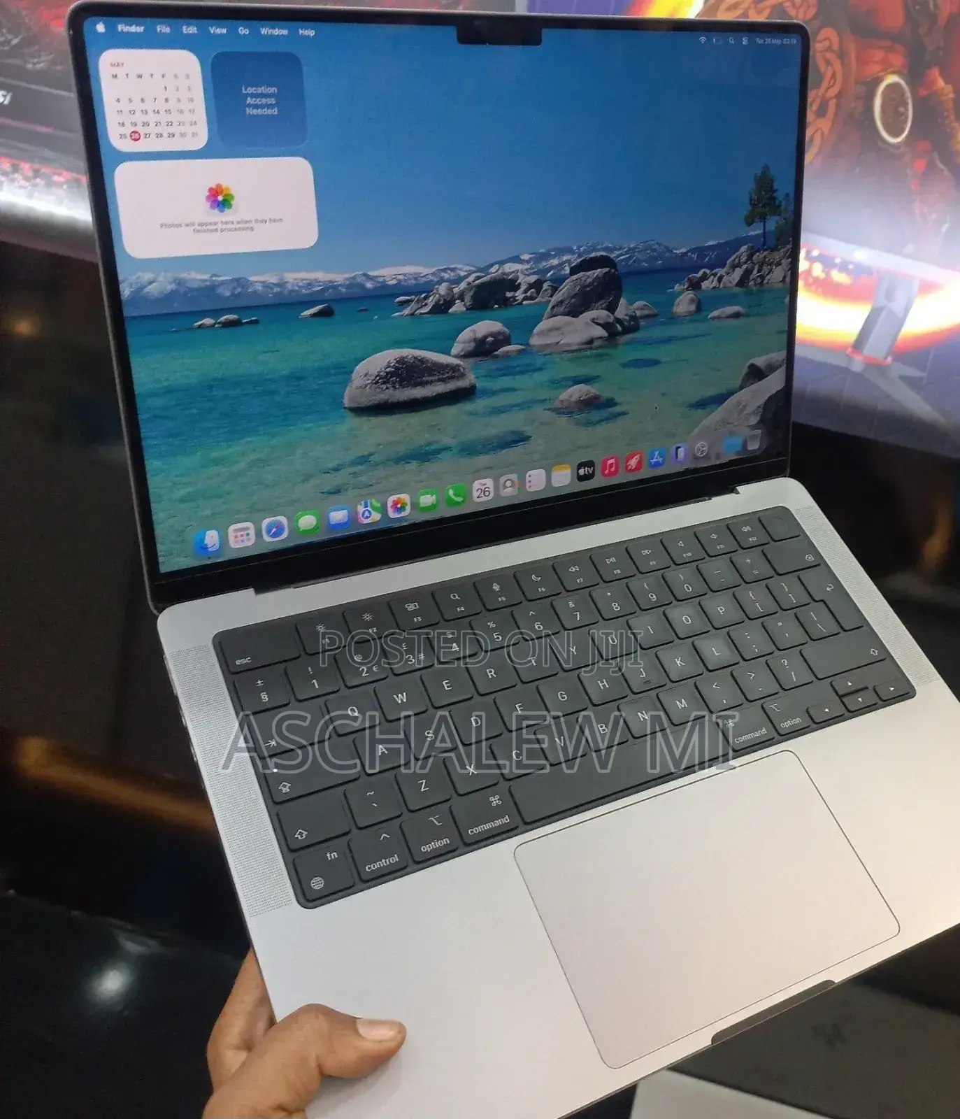 New Laptop Apple MacBook Pro M1 16GB Apple M1 Pro SSD 512GB