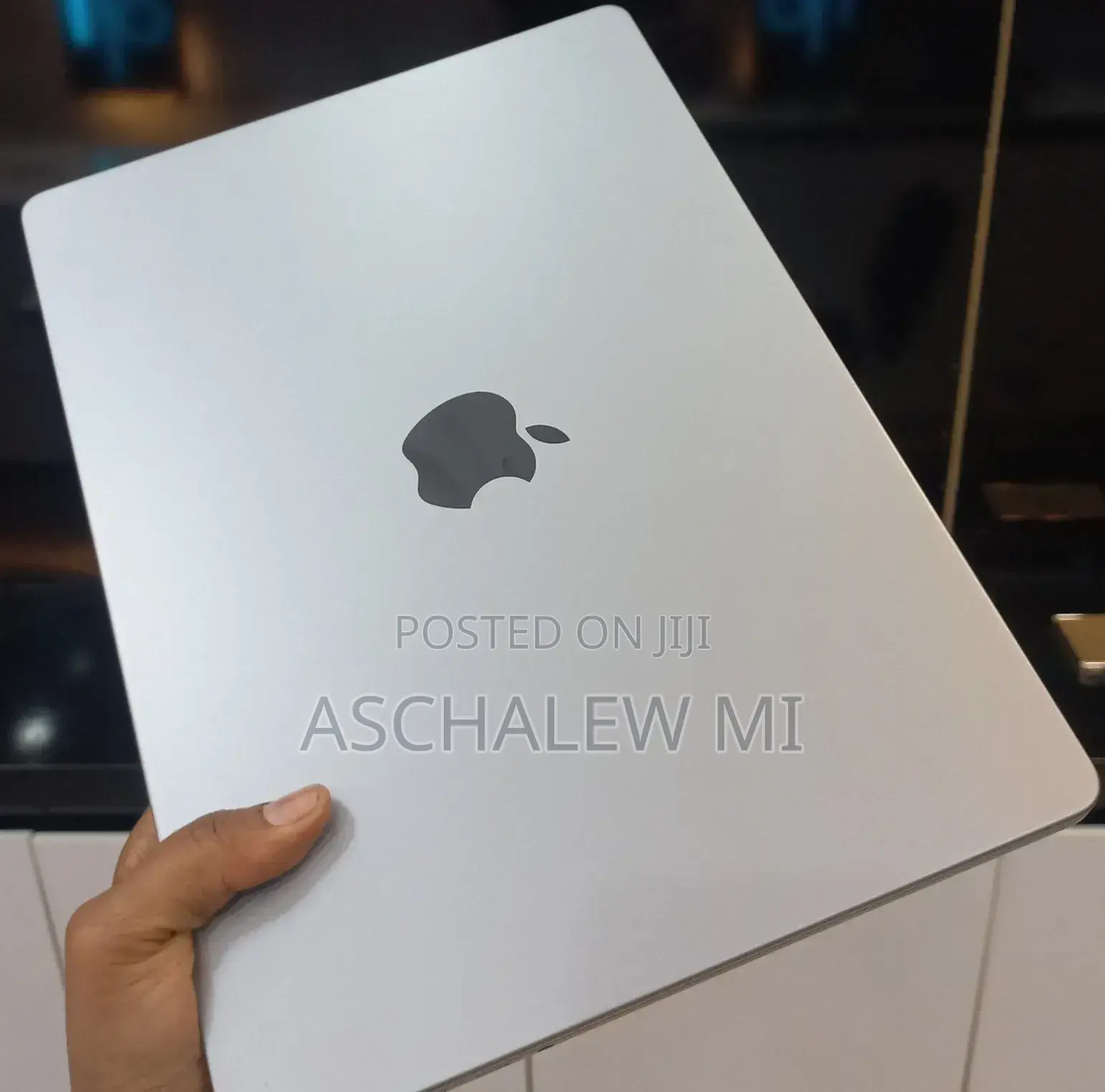 New Laptop Apple MacBook Pro M1 16GB Apple M1 Pro SSD 512GB