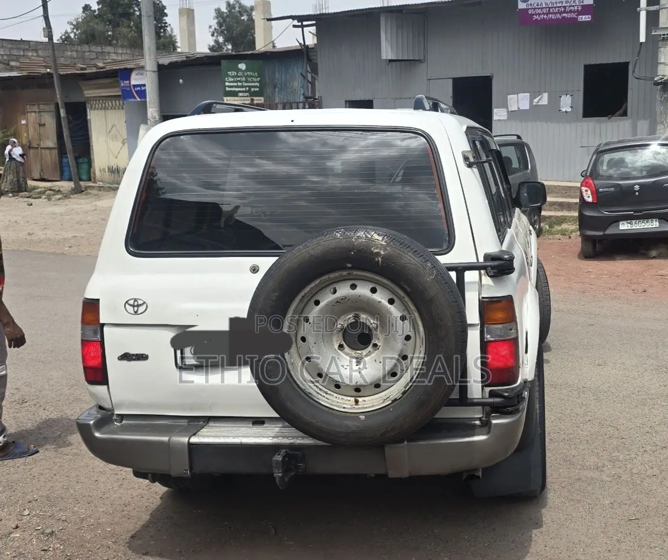 Toyota Land Cruiser 1995 White