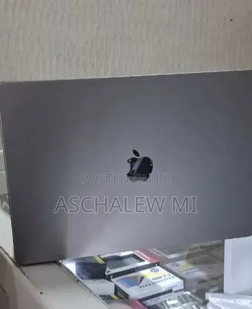 New Laptop Apple MacBook Pro 2021 M1 32GB Apple M1 Max SSD 1T