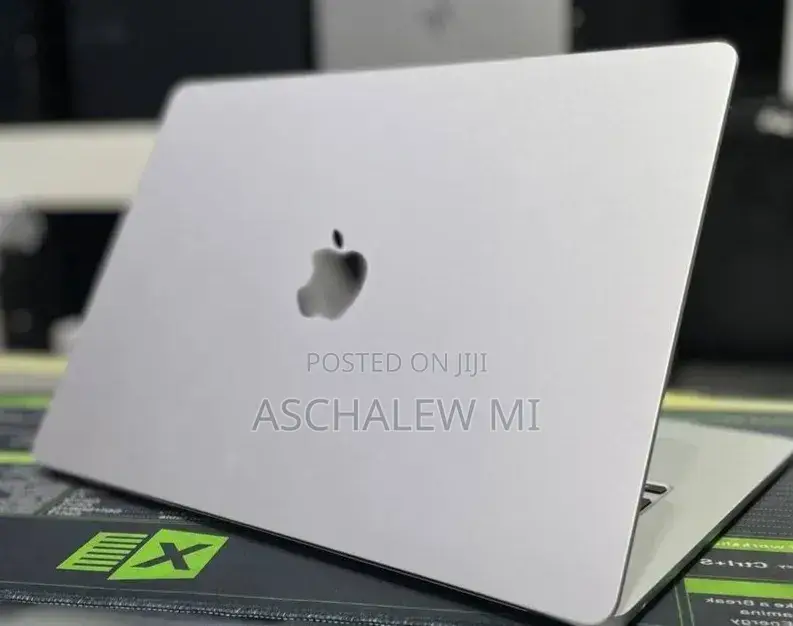 New Laptop Apple MacBook Air 2025 M4 15-inch 24GB Apple M4 SSD 512GB