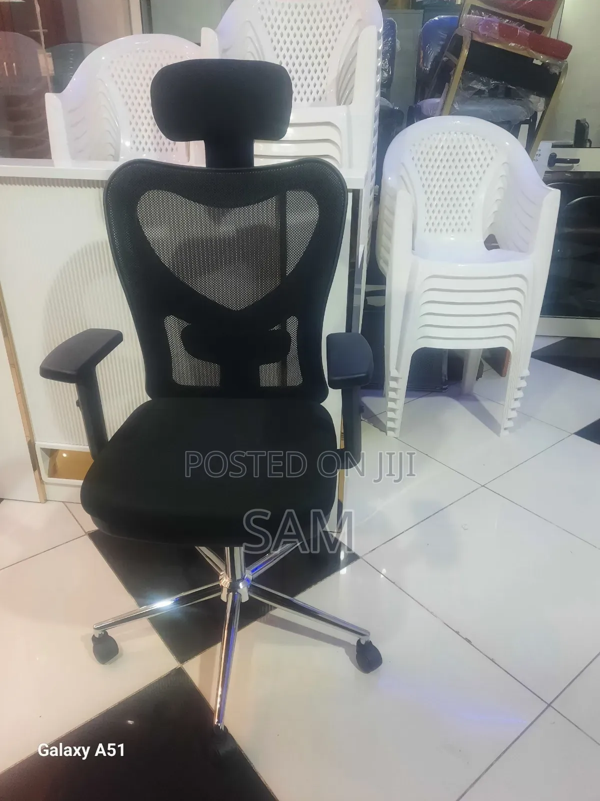 Hignback Meshi Chair