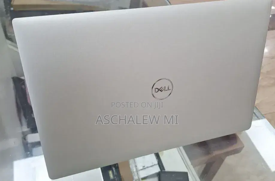 New Laptop Dell XPS 15 16GB Intel Core i7 SSD 512GB
