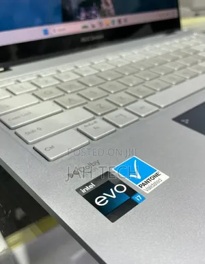 New Laptop Asus Zenbook 14 UX434 16GB Intel Core i7 SSD 512GB