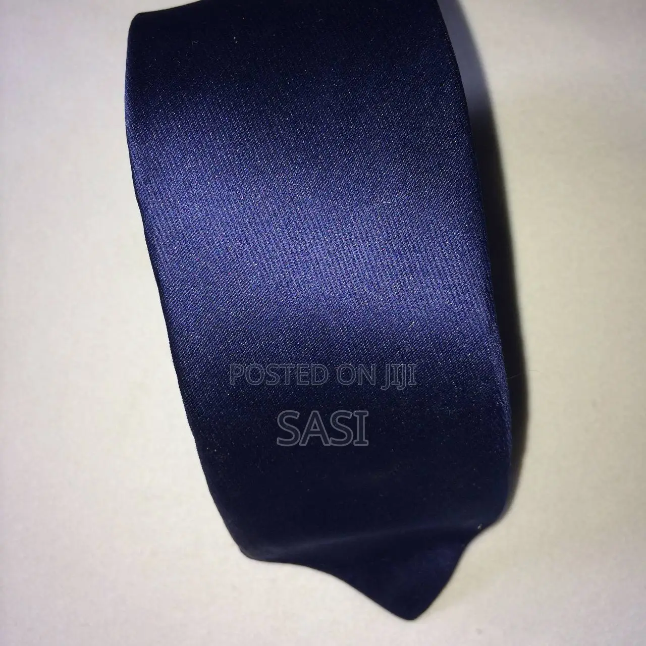 Sleek Bluetie – Classic Timeless Style