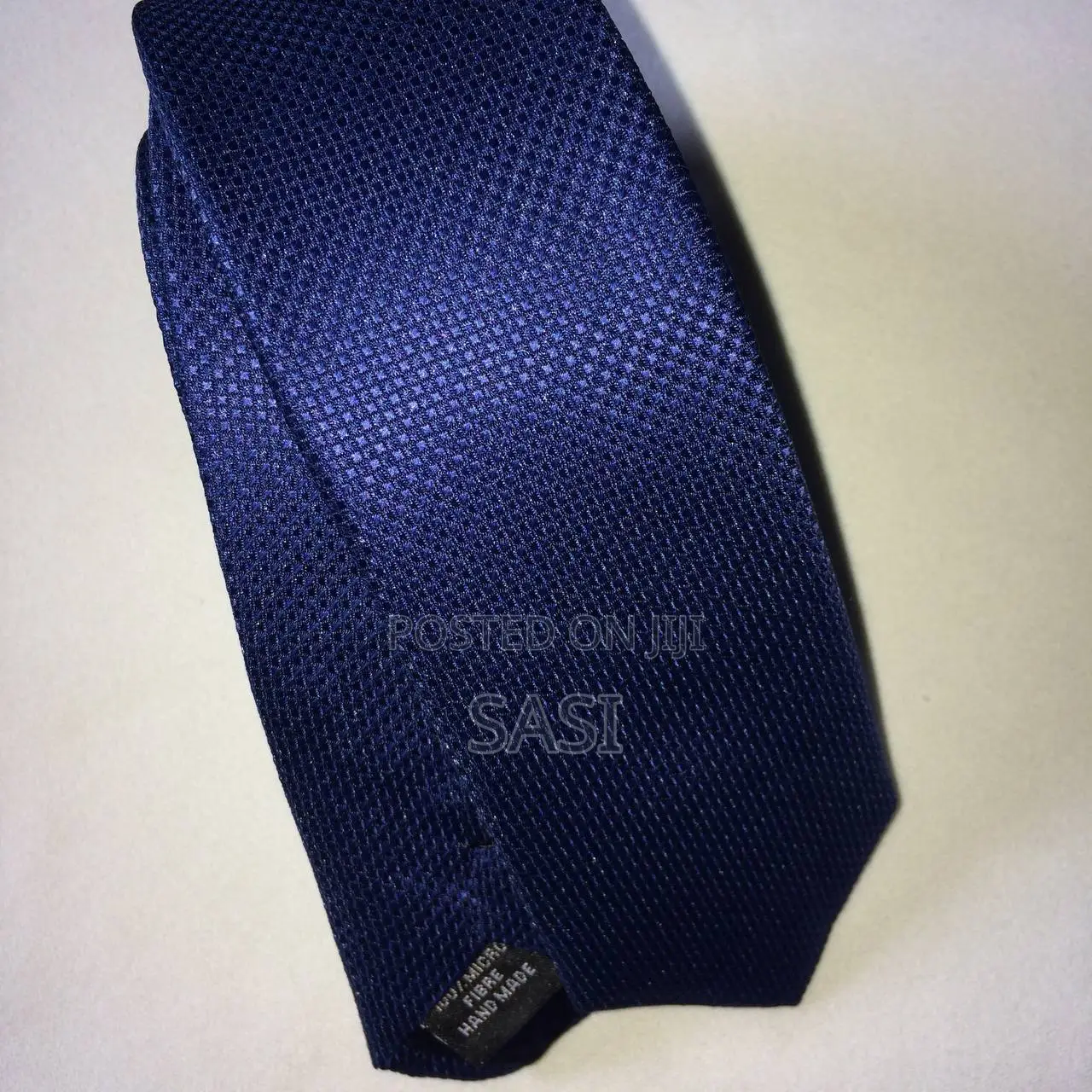 Sleek Bluetie – Classic Timeless Style