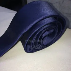Sleek Bluetie – Classic Timeless Style