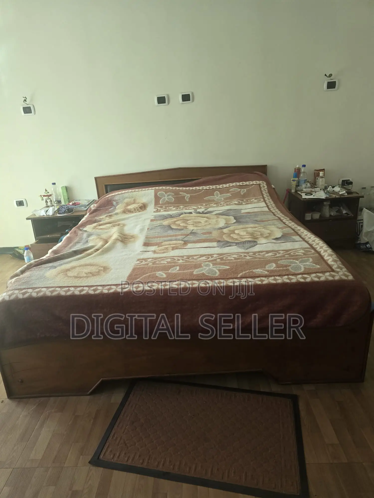 Sofas And More In One Sale / ሶፋዎችና ሌሎችም በአንድ ሽያጭ