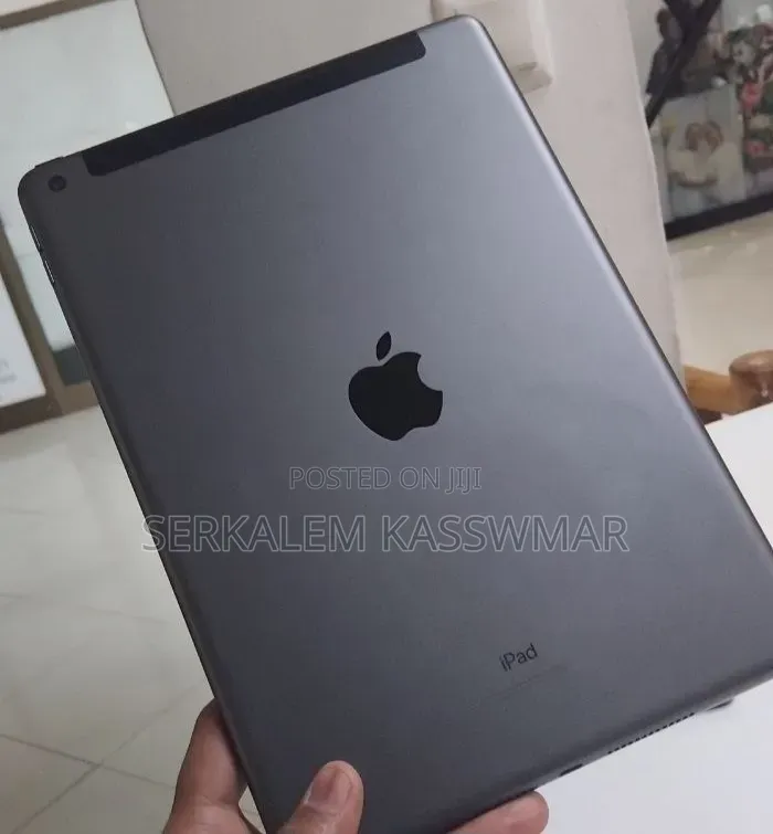 New Apple iPad 10.2 (2019) 64 GB Gray