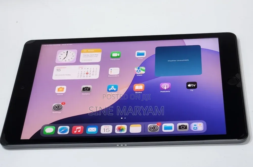New Apple iPad 9.7 256 GB Black