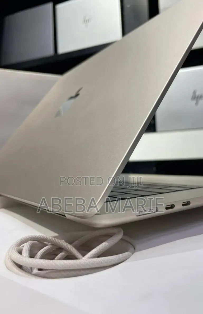 New Laptop Apple MacBook Air 2025 M4 15-inch 16GB Apple M4 SSD 256GB
