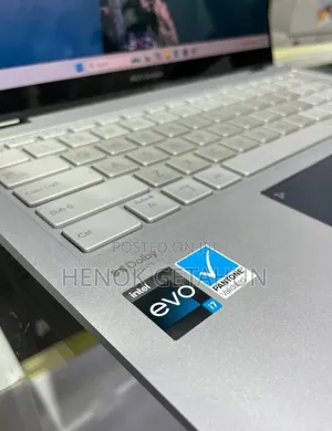New Laptop Asus ZenBook Flip 14 UX461UA 16GB Intel Core i7 SSD 512GB