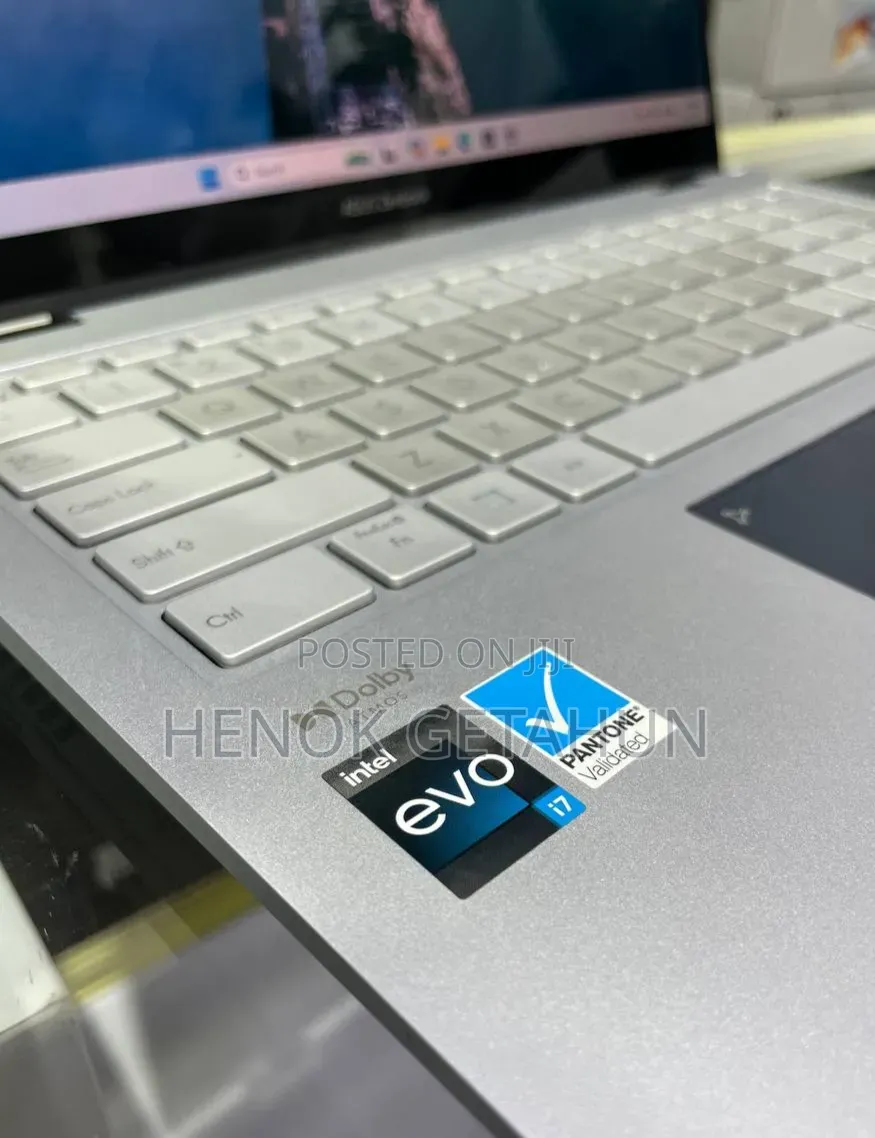 New Laptop Asus ZenBook Flip 14 UX461UA 16GB Intel Core i7 SSD 512GB