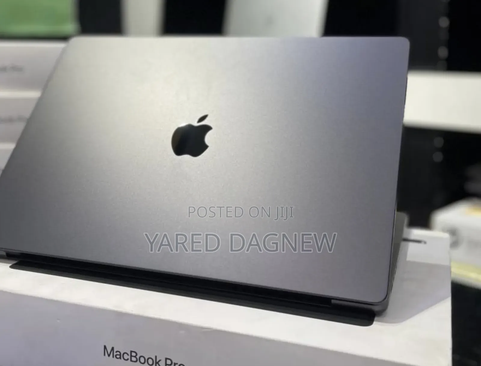 New Apple MacBook Pro 2023 M3 Max 16-inch 36GB Apple M3 Max SSD 1T