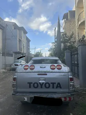 Toyota Hilux 3.0 D-4D 4x4 2012 Silver
