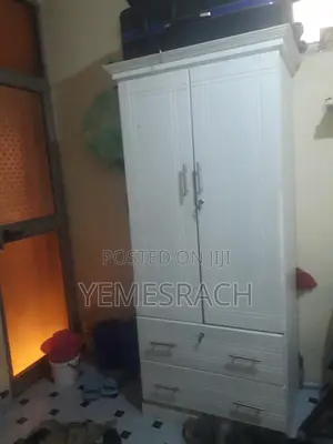 Closet(ቁም ሳጥን)