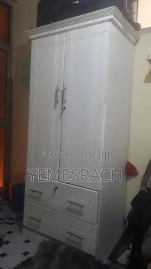 Closet(ቁም ሳጥን)