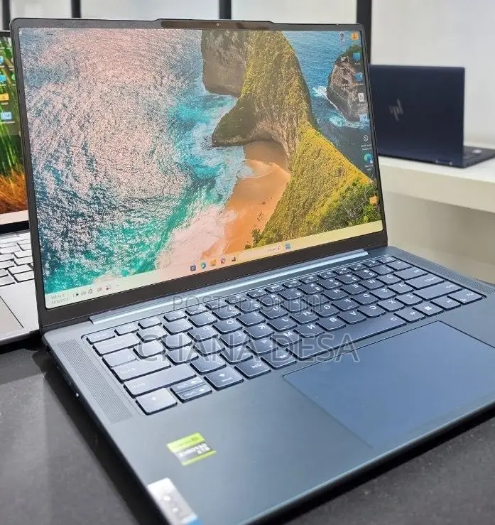 New Laptop Lenovo 32GB AMD Ryzen 7 SSD 512GB