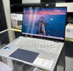 New Laptop Asus ZenBook Flip 14 UX461UN 16GB Intel Core i7 SSD 512GB