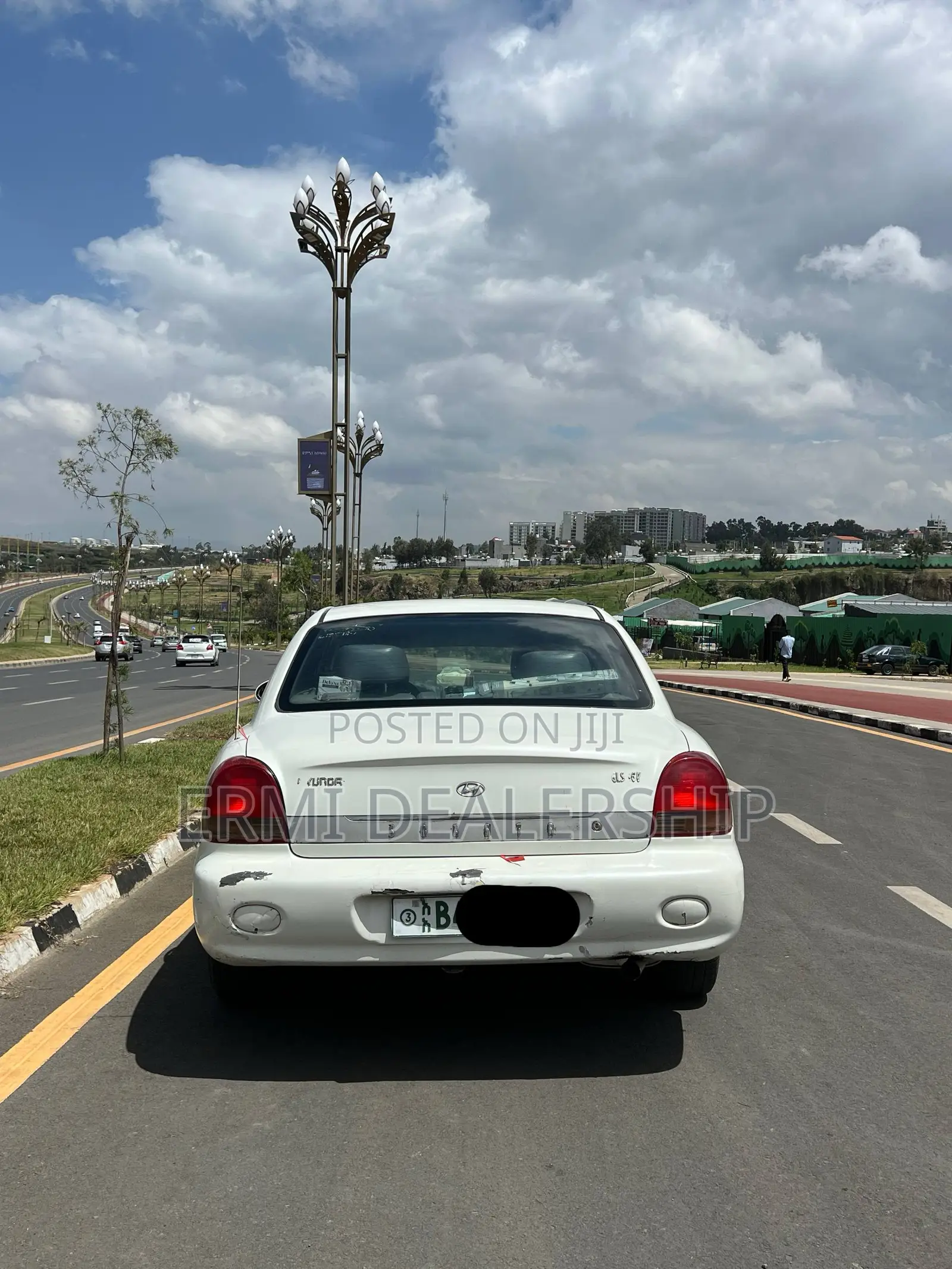 Hyundai Sonata 2001 White