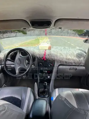 Hyundai Sonata 2001 White