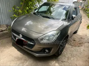 Suzuki Swift 2022 Gray