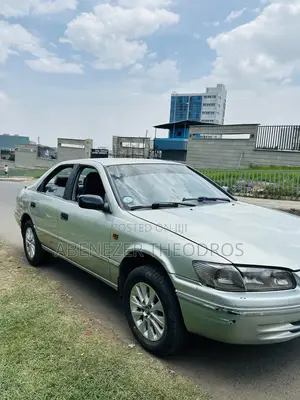 Toyota Camry 2001 Gray