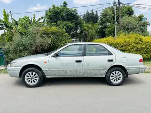 Toyota Camry 2001 Gray