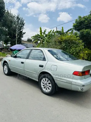 Toyota Camry 2001 Gray