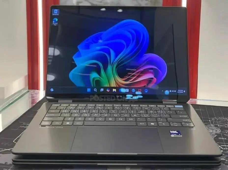 New Laptop HP OmniBook Ultra Flip 14" 16GB Intel Core i7 SSD 1T