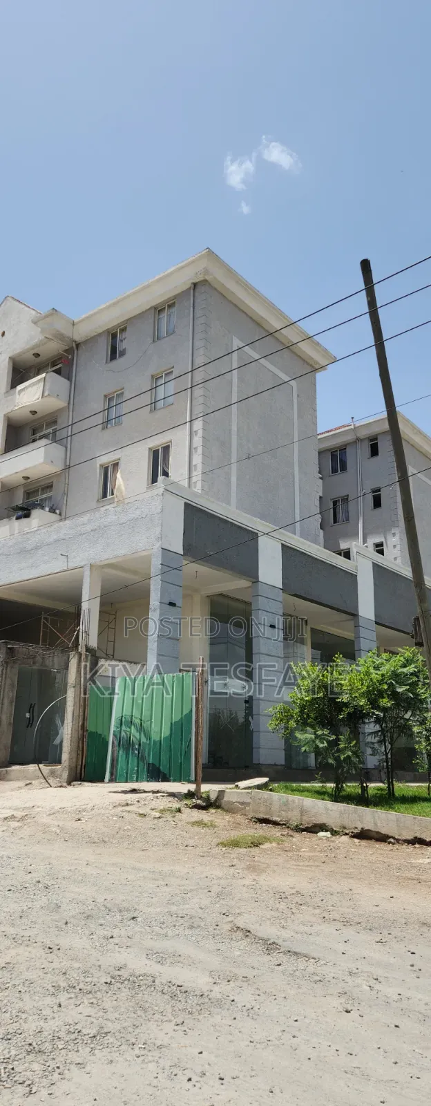 3bdrm Apartment in Bullbula, Bole for sale