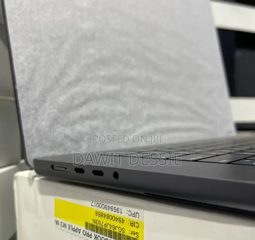 New Apple MacBook Pro 2023 M3 Max 16-inch 36GB Apple M3 Max SSD 1T