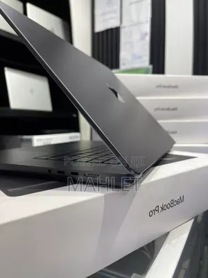 New Laptop Apple MacBook Pro 36GB Apple M3 Max SSD 1T