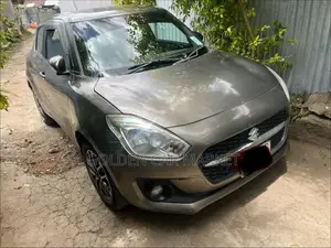 Suzuki Swift 2022 Gray