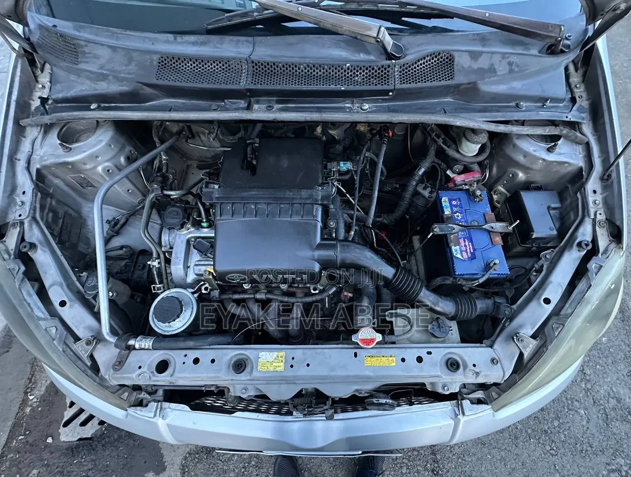 Toyota Vitz 2001 Silver