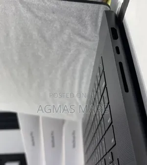New Apple MacBook Pro 2023 M3 Max 16-inch 36GB Apple M3 Max SSD 1T