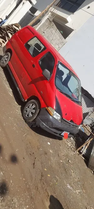 Toyota HiAce 2006 Red