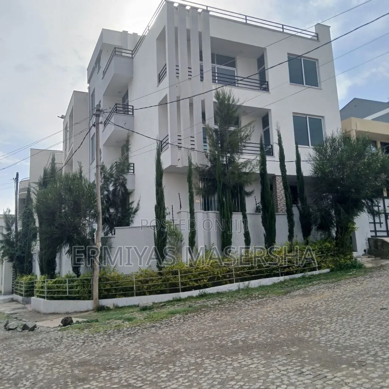 Furnished 7bdrm House in Yeka for sale
