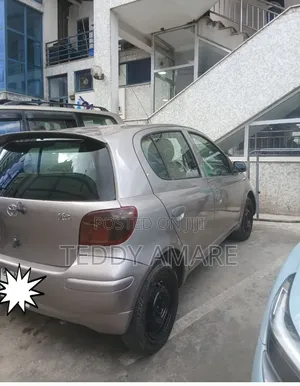 Toyota Vitz 2002 Beige