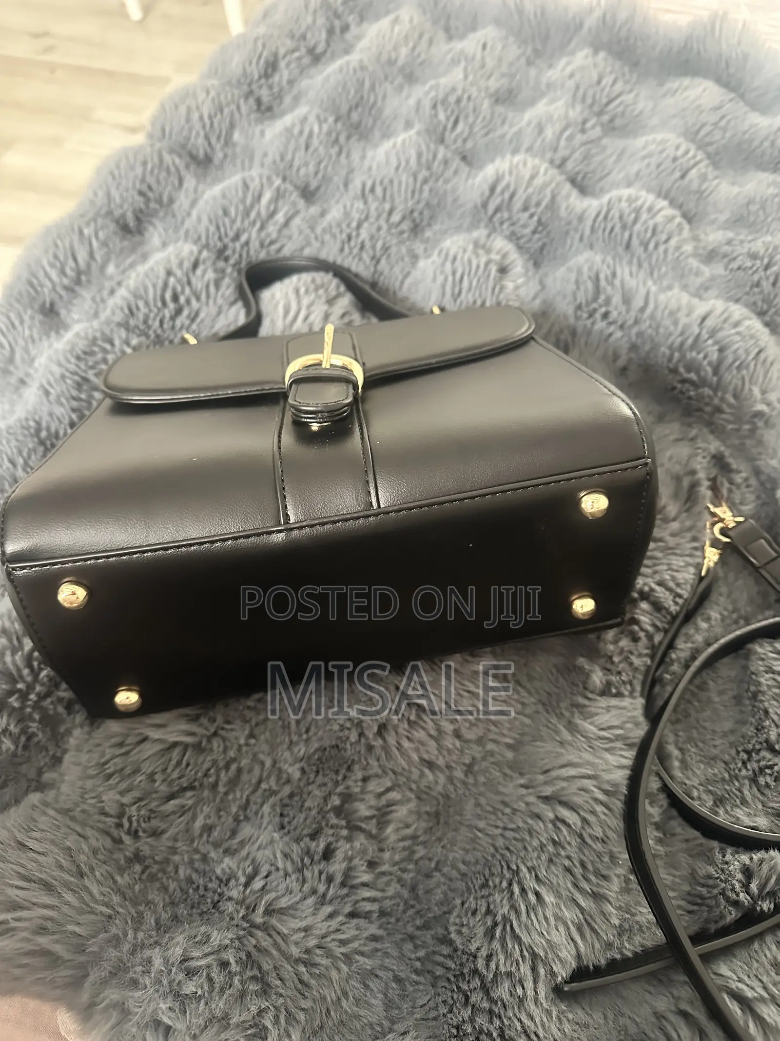 Medium Size Black Bag Cross Body