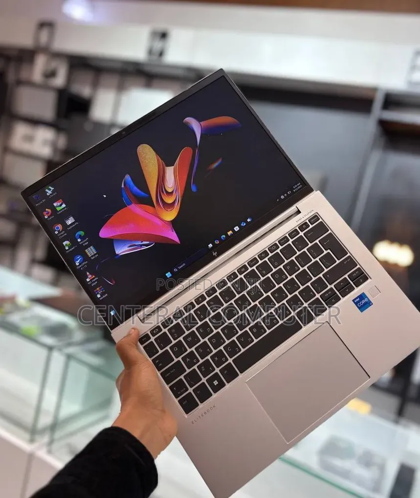 New Laptop HP EliteBook 840 G9 16GB Intel Core i7 SSD 512GB