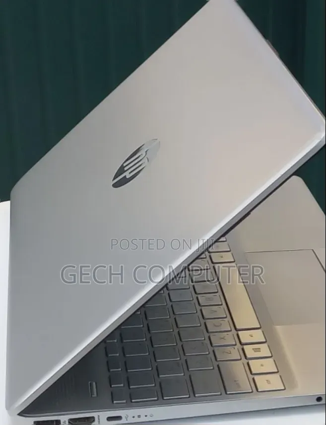 New Laptop HP Stream Notebook 8GB Intel Core i7 SSD 128GB