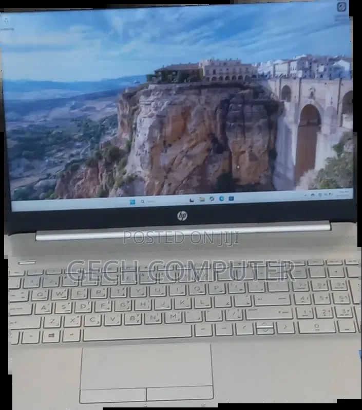 New Laptop HP Stream Notebook 8GB Intel Core i7 SSD 128GB