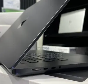 New Apple MacBook Pro 2024 M3 Max 16-inch 36GB Apple M3 Max SSD 1T