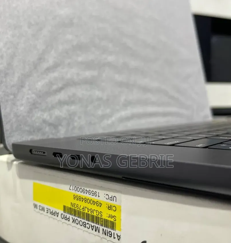 New Apple MacBook Pro 2024 M3 Max 16-inch 36GB Apple M3 Max SSD 1T