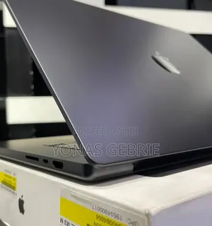 New Apple MacBook Pro 2024 M3 Max 16-inch 36GB Apple M3 Max SSD 1T